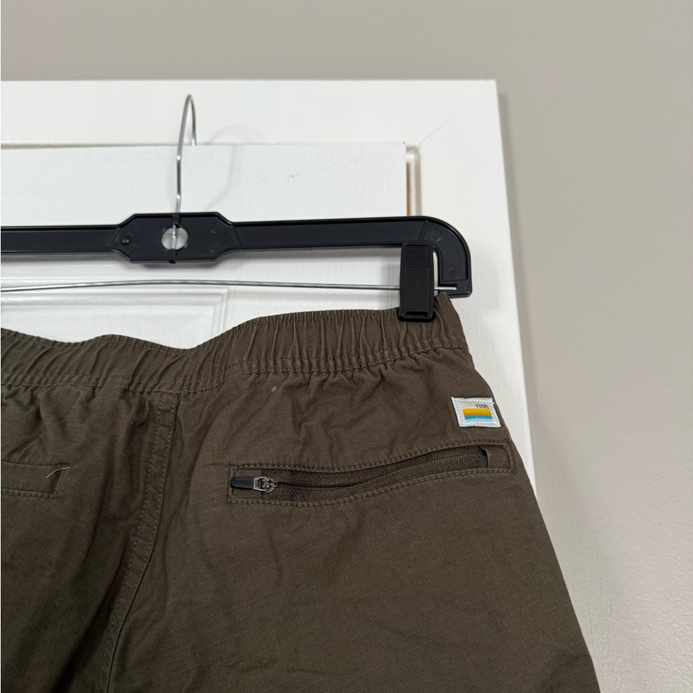 Vuori Olive Athletic Olive Cargo Jogger Pants Outdoor Hiking - Picture 8 of 9
